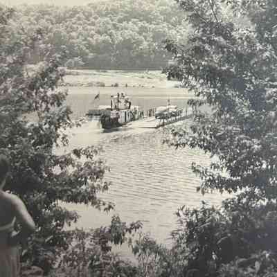 Ravenswood Ferry with Cars