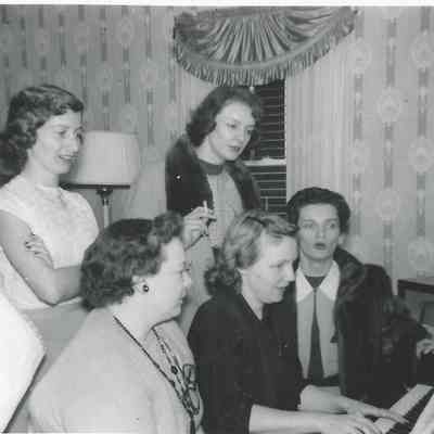 Ravenswood Neighbors, 1950s