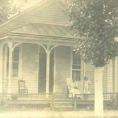 108 Henry St