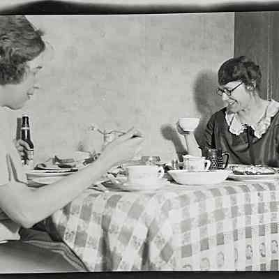 Daisy Malone, Clara Weisheit