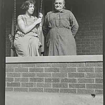 Daisy Malone, Louise Weisheit