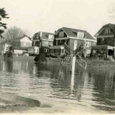 1937 Flood - Broadway Street Railroad Crossing