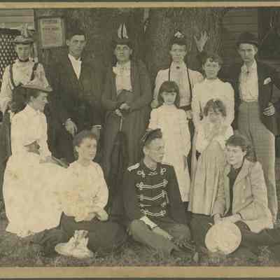 Hoyt Family at Blennerhassett Island 1902
