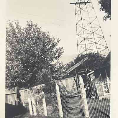 Silverton Oil Well, 1940s