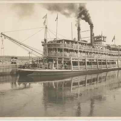 Steam ship "The Sidney"