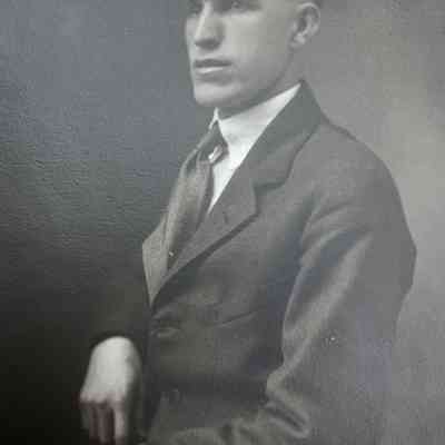 Leo Tucker