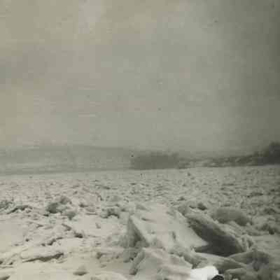 Ohio River Frozen