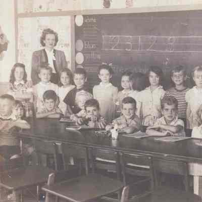 Miss Lilian May Dye's First Grade Class