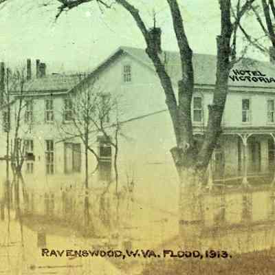 1913 Flood - Victoria Hotel