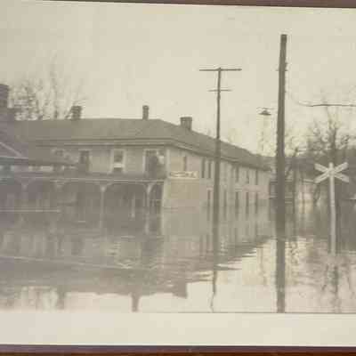 1937 Flood, Victoria Hotel