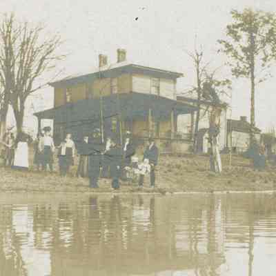 Fitzhugh-Fleming House in Flood, March 1907