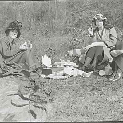 Trip to Huntington and Charleston with Lois Jamison, Pearl Phillips, Lucille Orbin