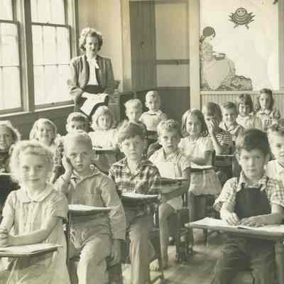 Miss Lilian May Dye's First Grade Class