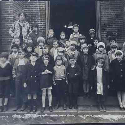 Ravenswood First Grade Class, 1930