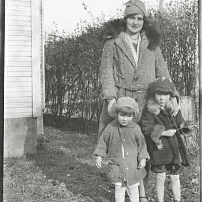 Mrs. Grimm and Children