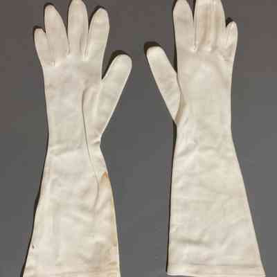 Opera Glove