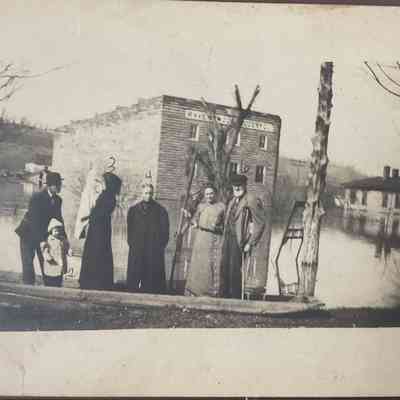 1913 Flood - Flemings' Backyard