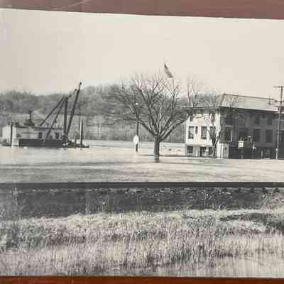 Flood at Lock 22