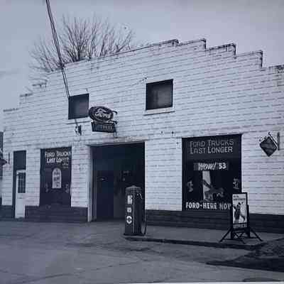 Ford garage 1940-50