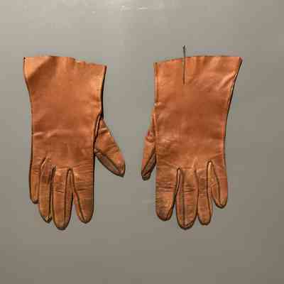 Brown leather gloves