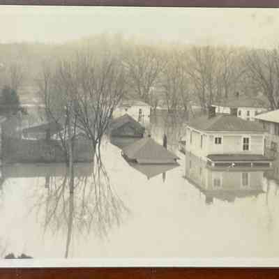 1937 Flood - Broadway Street Houses