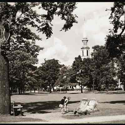 Lexington Minute Man Lexington battleground. Stone in line of Minute Men. Mass