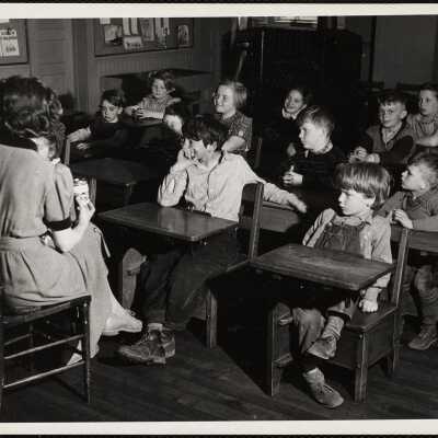 Children Crusade - Bennington, VT teacher, Miss Smith telling children about the crusade - South District School Arlington-