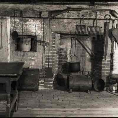 Kitchen - Fairbanks House - Dedham, Mass (1636)