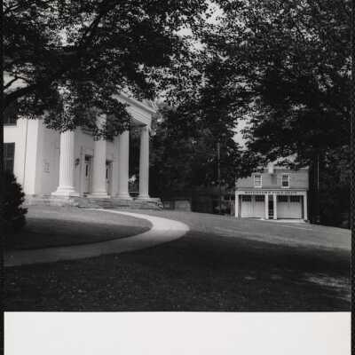 Conn. Watertown - 1st Congregational Church with pillars