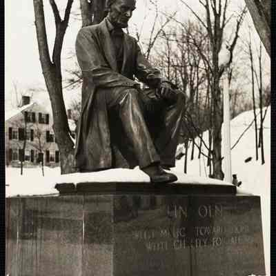 Statue of Lincoln in Hingham, Mass