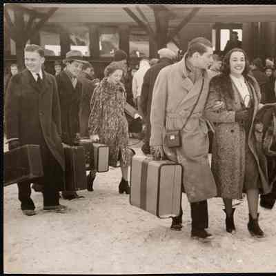 Friday 1 P.M. At Norwich - Hanover Station