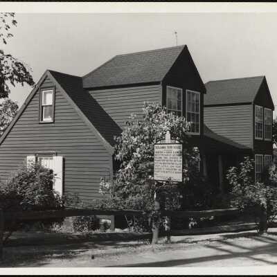 Benj Tarr House Rockport, Mass located on the road from Rockport to Gloucester answering a sudden alarm to meet at the house of Lt. B.T. grandson of Rich, 1st settler 66 men from Rock - under Captain John Rowe marched to Charlestown + fought in Battle of Bunker Hill.