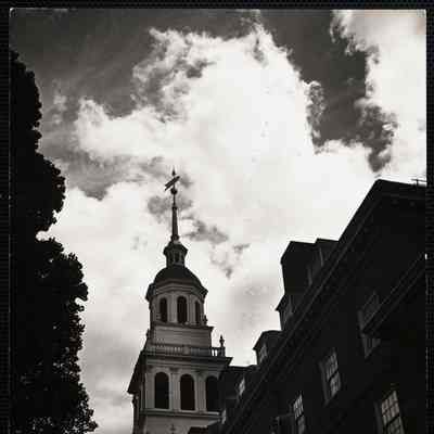 Lowell House tower Harvard, Camb
