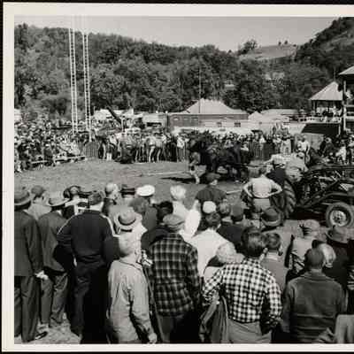 Turnbridge, Vt Worlds Fair horse pulling
