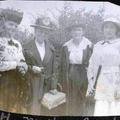 Mrs. Felt, Annie Martin, Nellie and Helen at Belle Isle in 1919.
