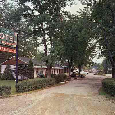 39607 Michigan - Maplelawn Motel