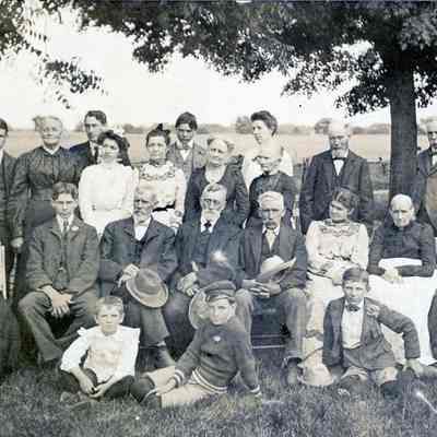 Warner family at Silver Wedding on June 27, 1902.