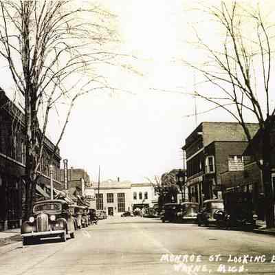 Looking North up Monroe from Main