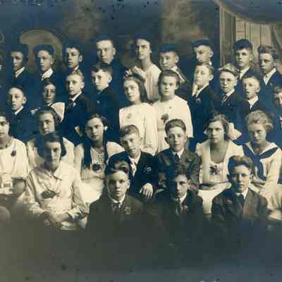 8th Grade Wayne School Photo 1920