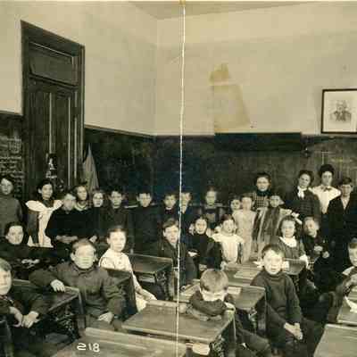Students in Union School 1906