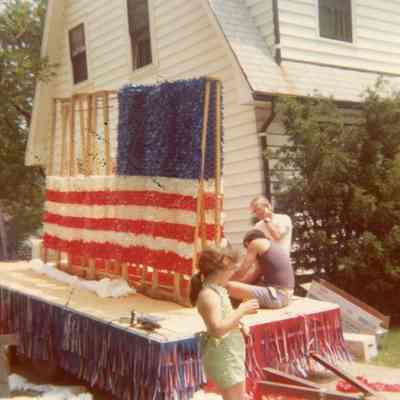 Bicentennial Committee float