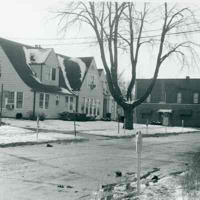SE corner Park and Washington. MAsonic building in background right