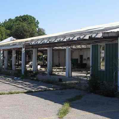 Abandoned 2007. Photo from nailhed.