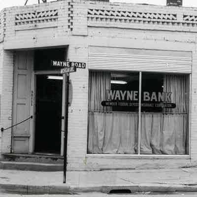35111 Michigan Avenue - Wayne Bank