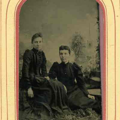 Sara Doggeh and Susie Doolittle