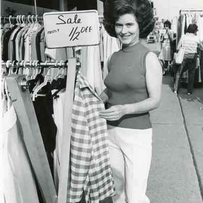 Sidewalk Sales Monroe Street
