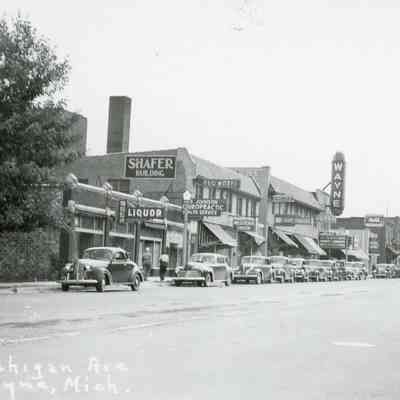 After 1940. Bar, Johnson Chiropractic, REO Hotel, Western union, Bowling, Wayne Theater