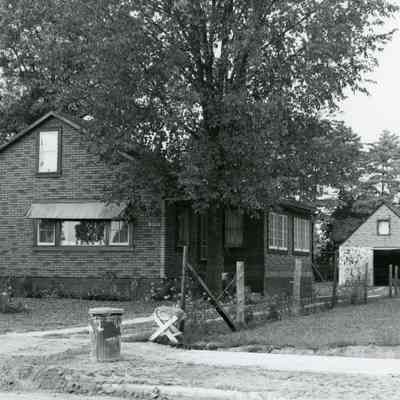 5386 Moore St.
