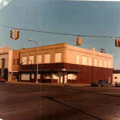 1977