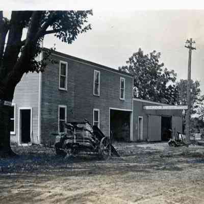 E. H Langworthy's shop in 1912.